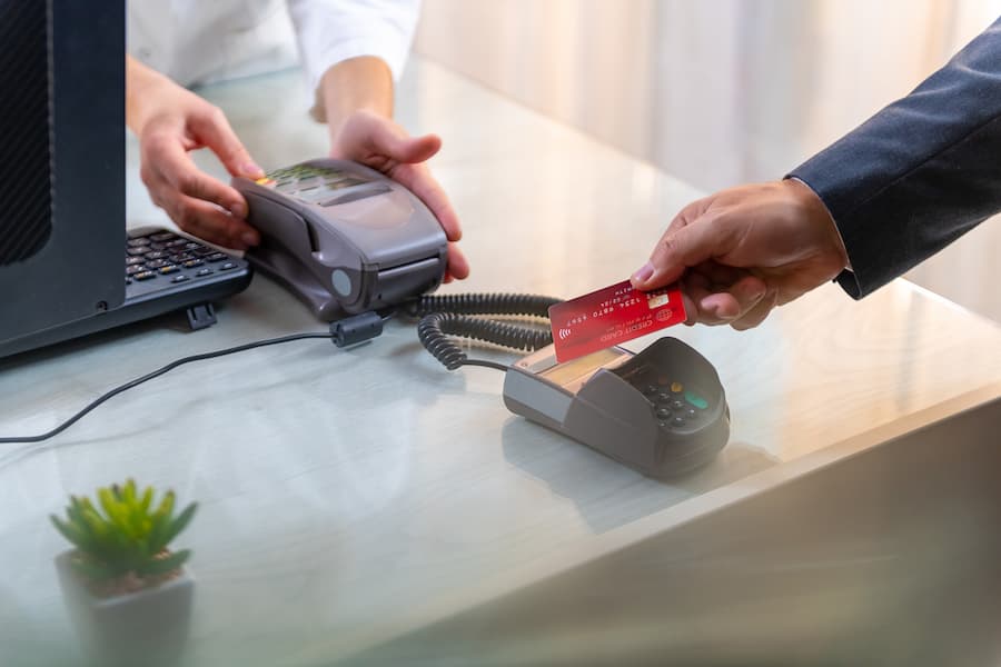 Credit card pre-authorisation for Iceland campervan rental deposit – quick and easy!