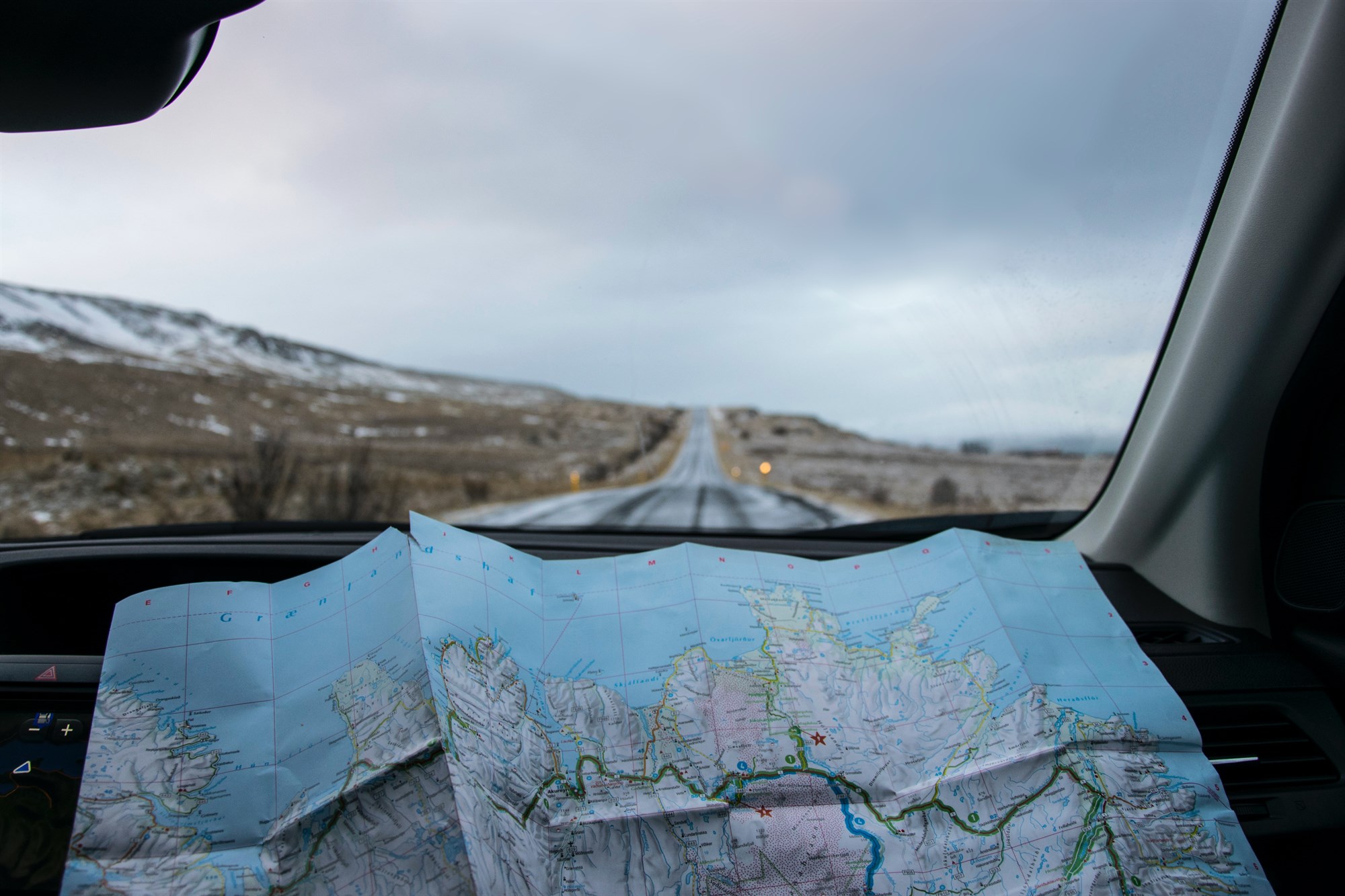 Iceland Camper Maps That Actually Help: Hot Springs, Campsites, Volcanoes & More